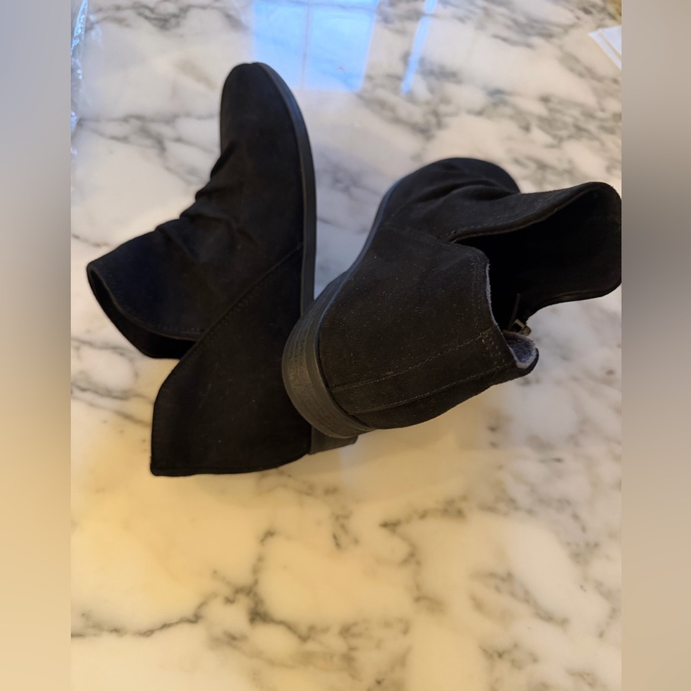 NWT Dr Scholls Black Vegan Suede Rae Ankle Bootie Size 7 - Picture 8 of 11